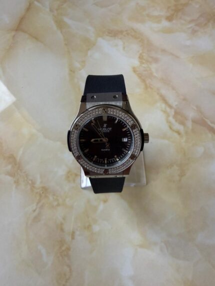 ساعت زنانه هابلوت دور نگین Hublot Classic Fusion