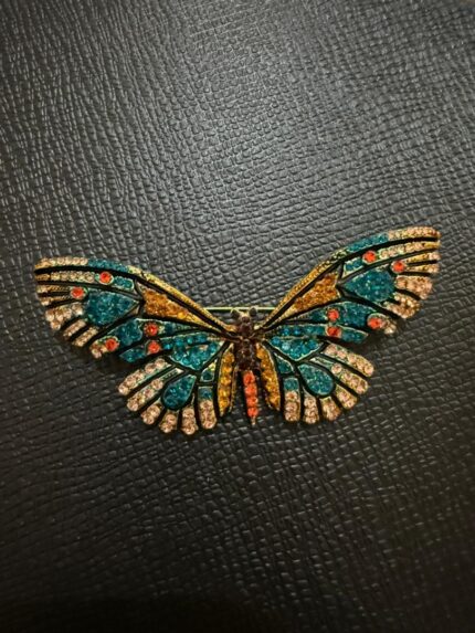 گل سینه پروانه